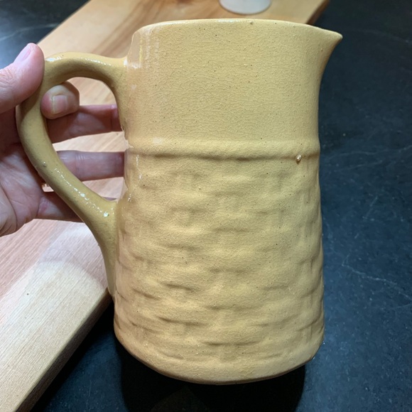 MEDALTA | Vintage Basketweave Pitcher - Picture 2 of 8